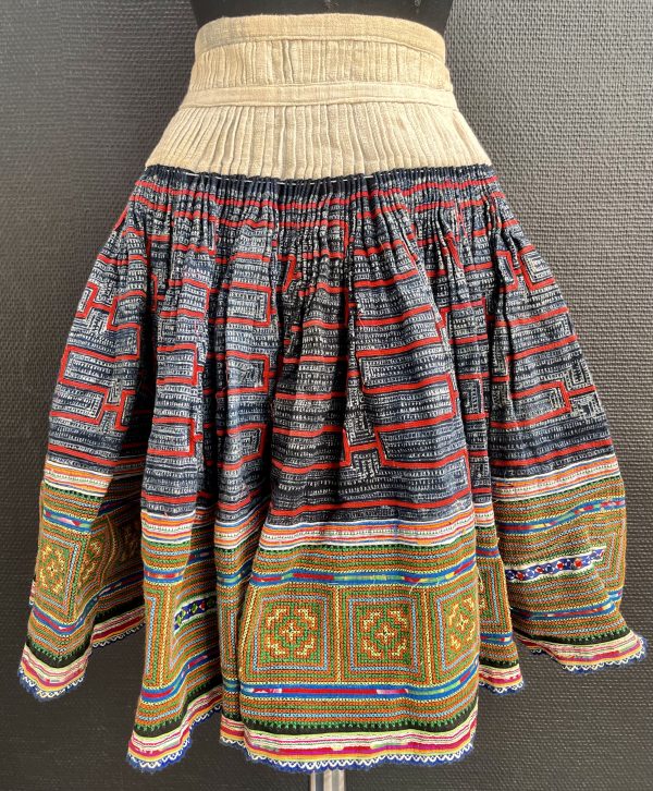 IMG_1051 Hmong Nederdel B67.