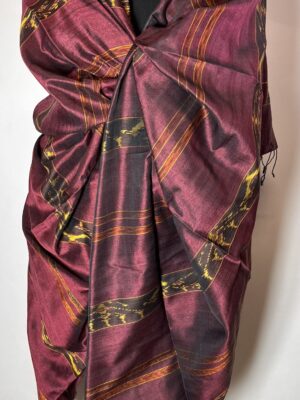 MØRKERØD HÅNDVÆVET SILKE SARONG   nr.5.   k72.