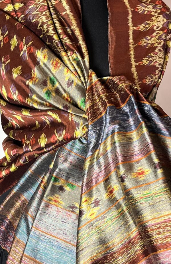 IMG_0046 NYT DESIGN IKAT SILKE SARONG/STOLA nr.9. k72.
