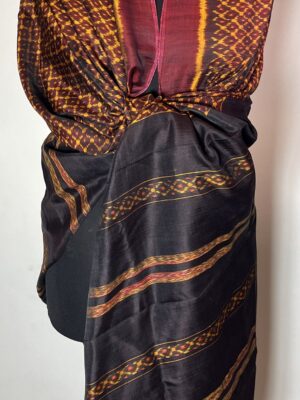 HÅNDVÆVET SILKE SARONG   nr.17. k72.