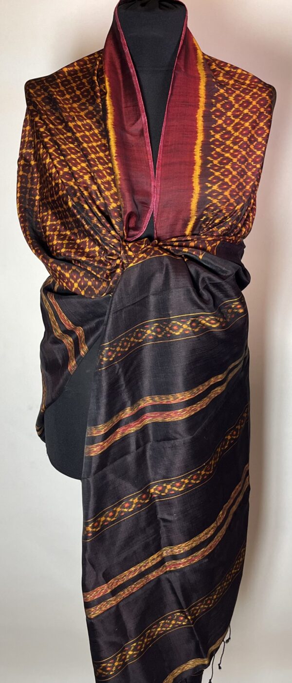 IMG_0092 HÅNDVÆVET SILKE SARONG nr.17. k72.