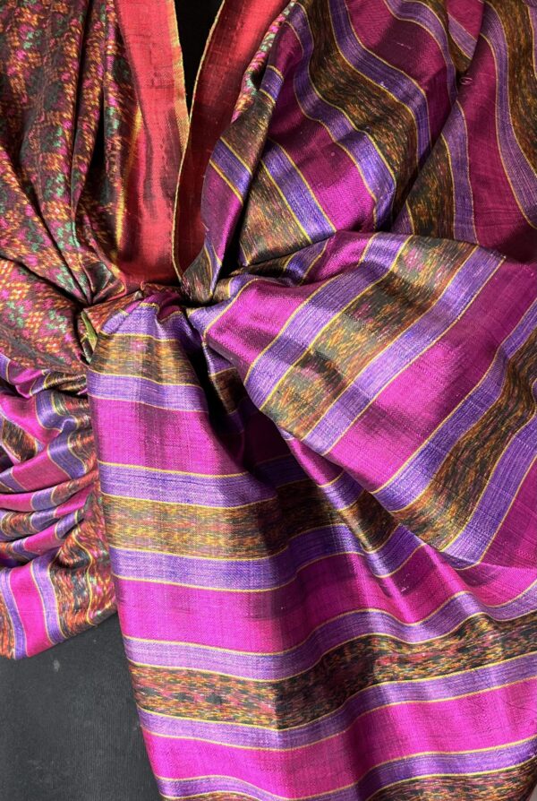 LIDT VILD IKAT SARONG nr.20   K72