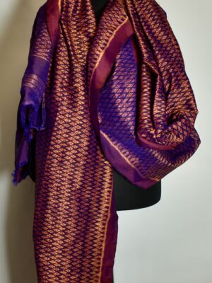 SMUK IKAT SARONG I SILKE   K33